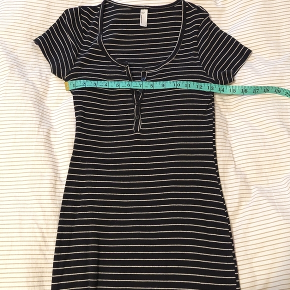 Striped button-front cotton t-shirt dress - Picture 5 of 8
